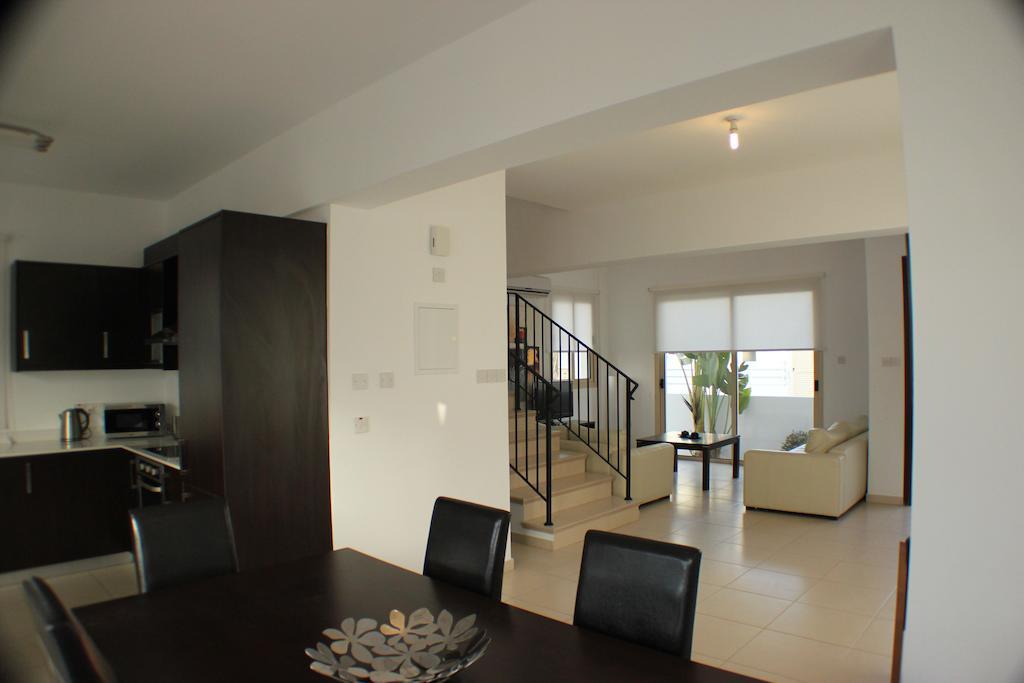 Palm Tree Villas Протарас Экстерьер фото